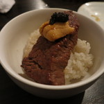 SATOブリアン - キャビアと雲丹を乗せてブリ飯に！