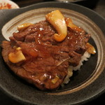 SATOブリアン - ちょっとご飯とともにすき焼き丼風に