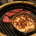 SATOブリアン - 焼いたお肉をくぐらせて