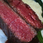 レストラン メルキュール - 牛ハネシタ肉のソテー（赤ワインソース）
      2016.10.16
      