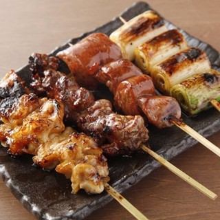 朝どれにこだわった銘柄鶏を使用。希少部位も多数！