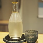 鞍馬口 寿星 - 「美丈夫 純麗たまラベル」をバカラの徳利と切子の御猪口で。