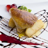 フランス産”フォアグラ” 焼きリンゴ添え