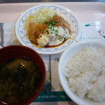 Toukyou Toritsudaigaku Minami Oosawa Kyampasu Seikyou Shokudou - チキン竜田揚（Ｓサイズ）、ライス（Ｓ）、お味噌汁