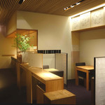 虎白 - テーブル席　2016年5月