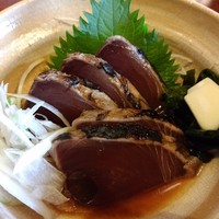 土佐料理 司 阪急グランドビル店 - 一本釣り炙り鰹のたたき定食です♬