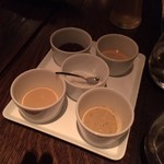 CUT - 左奥のソースが気に入りました（画像：家族提供）