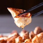 黒豚ぎょうざ酒場 米吉 CBC前店