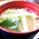 Bisutoro Horii - お揚げさんとワカメのお味噌汁