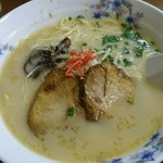 春華苑 - ラーメン(530円)