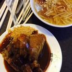 劉家粽子 - 特製肉粽と魚翅羹