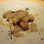 華味鳥燻製、ホワイトアスパラガス、サマートリュフ
          