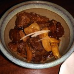 骨付鳥 一鶴 - 牛すじ煮込み 411円(16年9月)