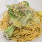 Aiuto - シラスとキャベツのパスタ