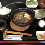 肉の松山 - 和牛すきやきランチ（カタ、バラ）　　　　\1280