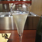 名古屋コーチン 堀江 - インヴィーヴォ マールボロ スパークリング ソーヴィニヨンブラン　ニュージーランド