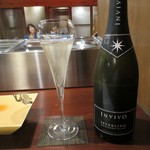 名古屋コーチン 堀江 - インヴィーヴォ マールボロ スパークリング ソーヴィニヨンブラン　ニュージーランド