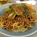 乾湯炸焼麺　
          カンタンカタヤキ　910円