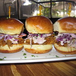 Growler USA - 2016年のハワイアン･ポーク･スライダー＄8.00