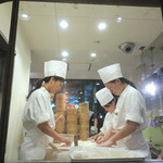 京鼎樓 - この後・・皆さんで手を振ってくださいました