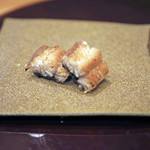 赤坂 詠月 - 秋田の八郎潟の天然鰻の焼き物