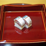 赤坂 詠月 - 釧路産の秋刀魚の小袖鮨