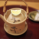 赤坂 詠月 - お椀替わりの松茸と鱧の土瓶蒸し