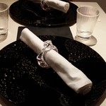 レストラン 間 - テーブルセット