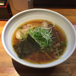 ラーメン巌哲 - 「料理」透き通ったスープと歯ごたえのあるチャーシューは最高！！