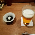 まずはビール