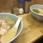 太陽軒 - あさりバターラーメンと塩ラーメン