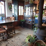 Anthiku Kafe Yukashi - 
