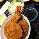 ヨーロッパ軒 - 3種盛スペシャルカツ丼(トンカツ、エビフライ、メンチカツ)