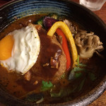 らっきょ＆Star - 柔らか牛すじハンバーグのきのこデミたまスープカレー