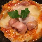 鳥しき - 綾子丼ハーフ。此方もレア加減がたまらんですね。