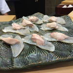 初音鮨 - カワハギの肝のせ〜