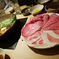 しゃぶしゃぶ KINTAN 代官山本店 - 和牛(トモ三角,カメノコ,ミスジ)　幻の豚(バラ,肩ロース)