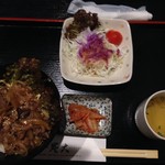 SUMIOH - 国産牛焼カルビー丼　(通常価格800円 → ランパスvol.7提示で500円)