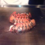 民芸割烹　いなんば - オマール海老を焼いてるところ