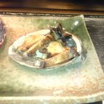 民芸割烹　いなんば - 活鮑を焼いた後