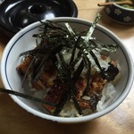 札幌のうなぎや - 2.刻みネギ、薬味に海苔をかけて！