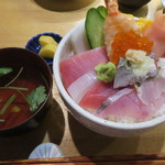 スシダイニング ほしの - 特選海鮮丼