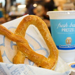 Auntie Anne's - 料理写真:Original Pretzel Combo ($6.17)