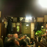 武蔵屋 - ｢常連だらけの店内｣