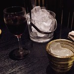Kuimonoya Wan - グラスワイン赤と・・・