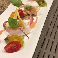 セストセンソ 新宿タカシマヤ店 - 小エビとアボガドのカクテル