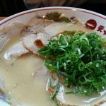 天下一品 - 屋台の味ラーメン＋チャーシュートッピング
