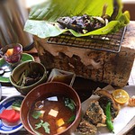 Tokubei Chaya - 徳兵衛定食☆
                        
                        アマゴの朴葉味噌焼き、岩魚の唐揚げ、岩魚