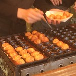 粉もん屋八 - 料理写真:匂いに負けちゃいました(⁎⁍̴̆Ɛ⁍̴̆⁎)