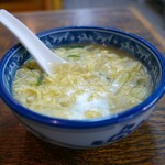 琢磨 - やきめしについている玉子スープ